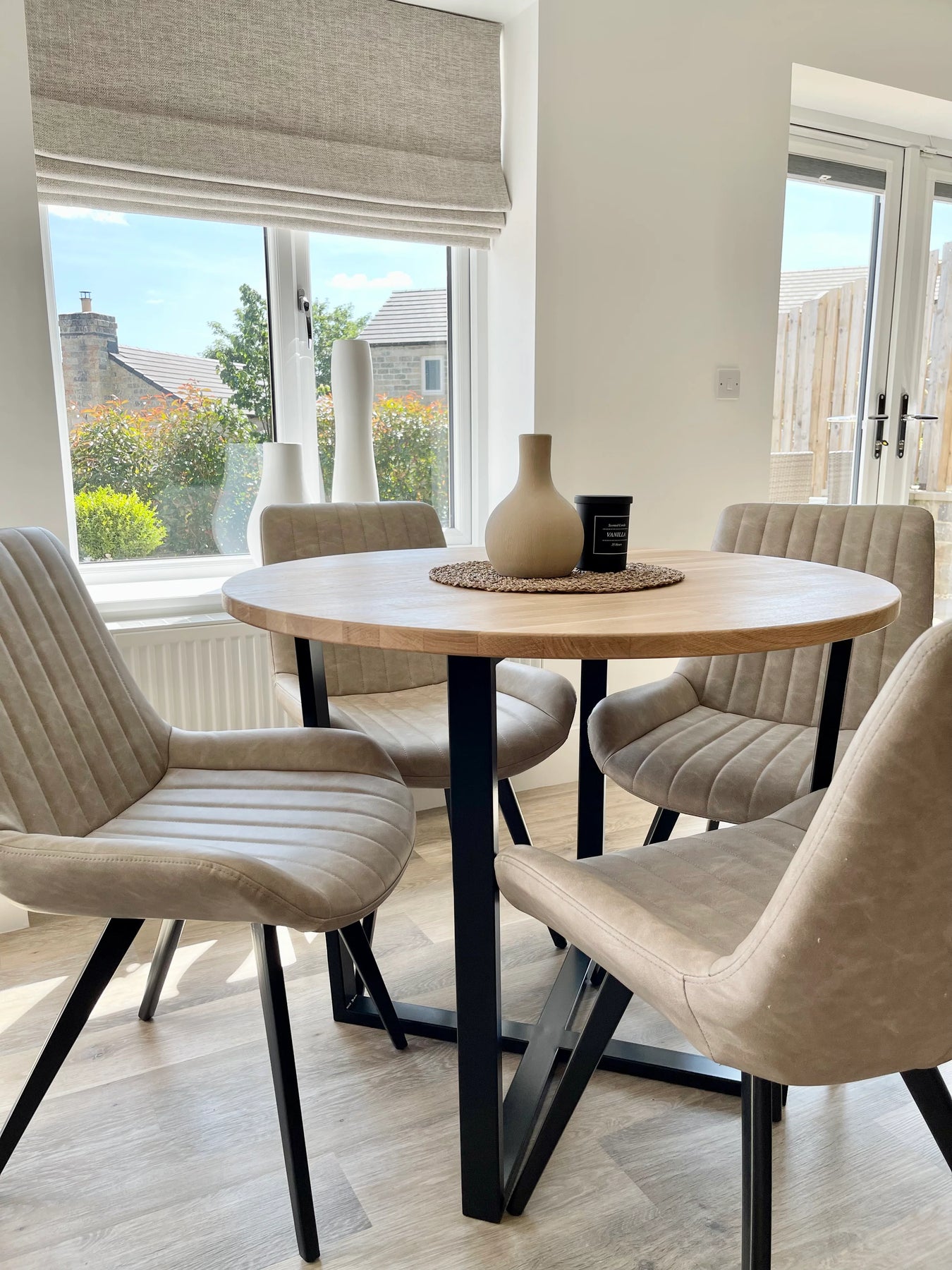 Metal Dining Tables & Seating