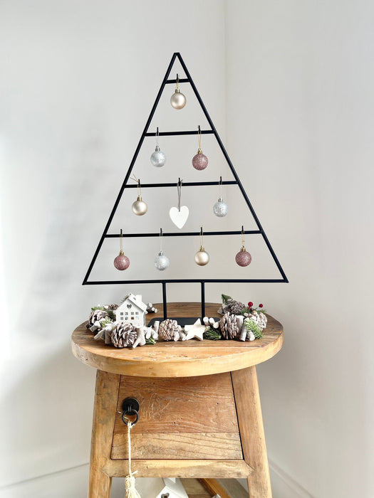 Christmas Tree - Standing Metal Ornament Decoration Table Top